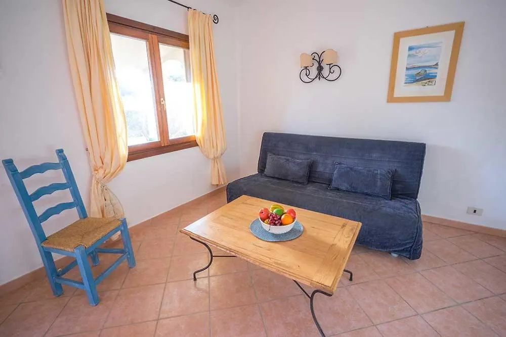 residence baia sant anna con piscina Tanaunella 0*,  Italia