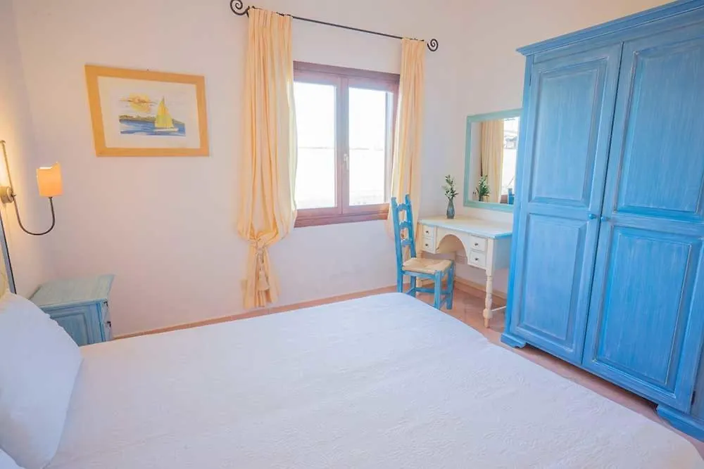 residence baia sant anna con piscina Tanaunella Appartamento