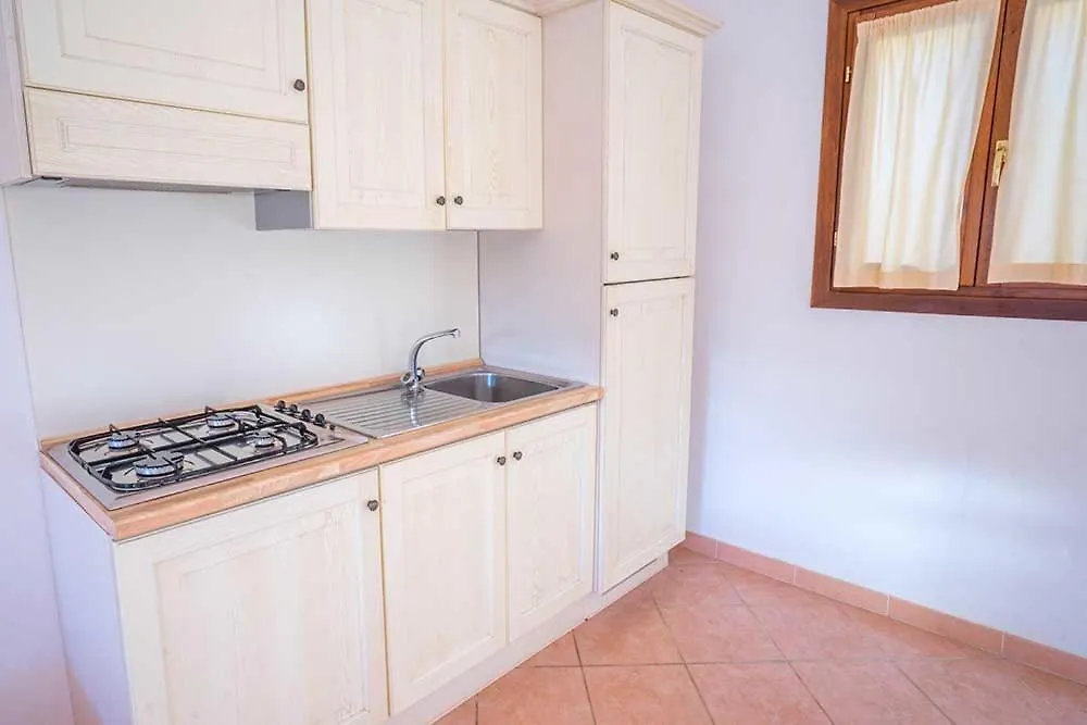 residence baia sant anna con piscina Tanaunella Italia