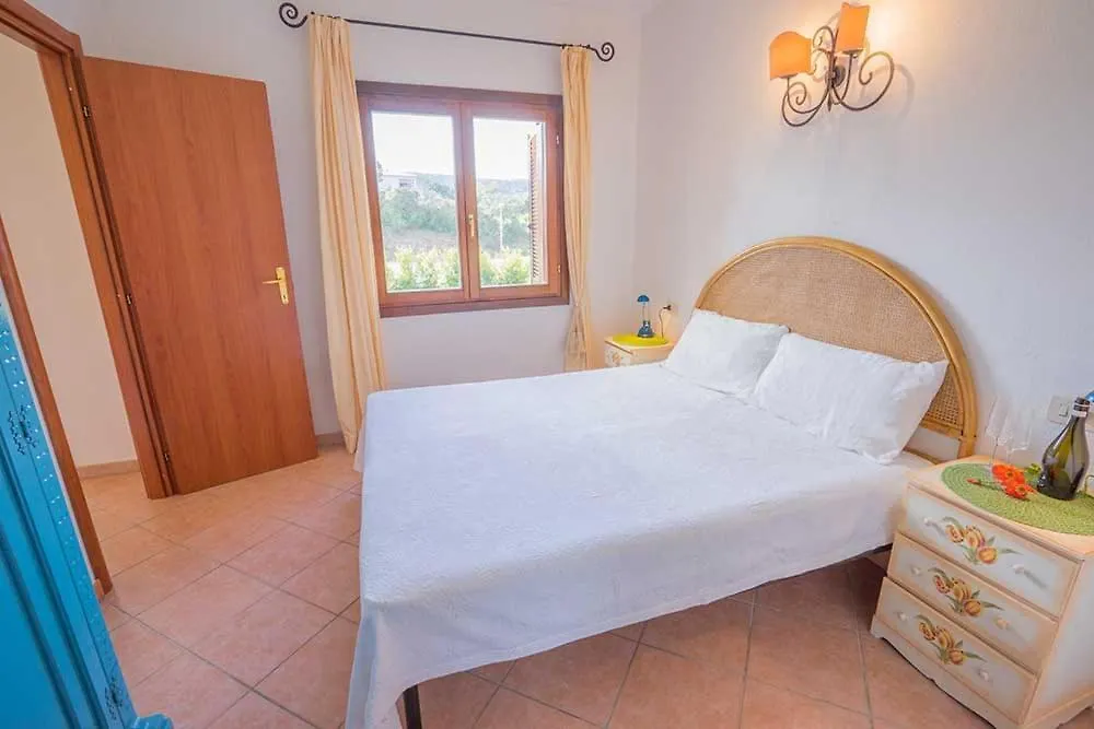 residence baia sant anna con piscina Tanaunella Italia