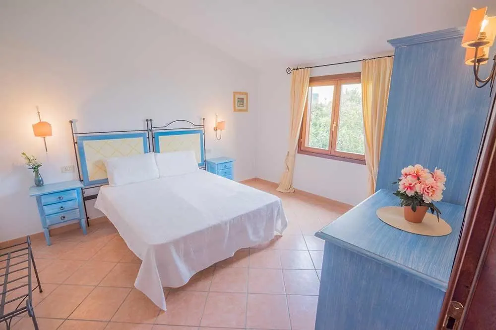 Appartamento residence baia sant anna con piscina Tanaunella