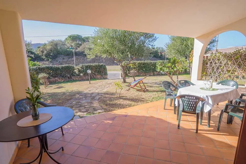 Appartamento residence baia sant anna con piscina Tanaunella